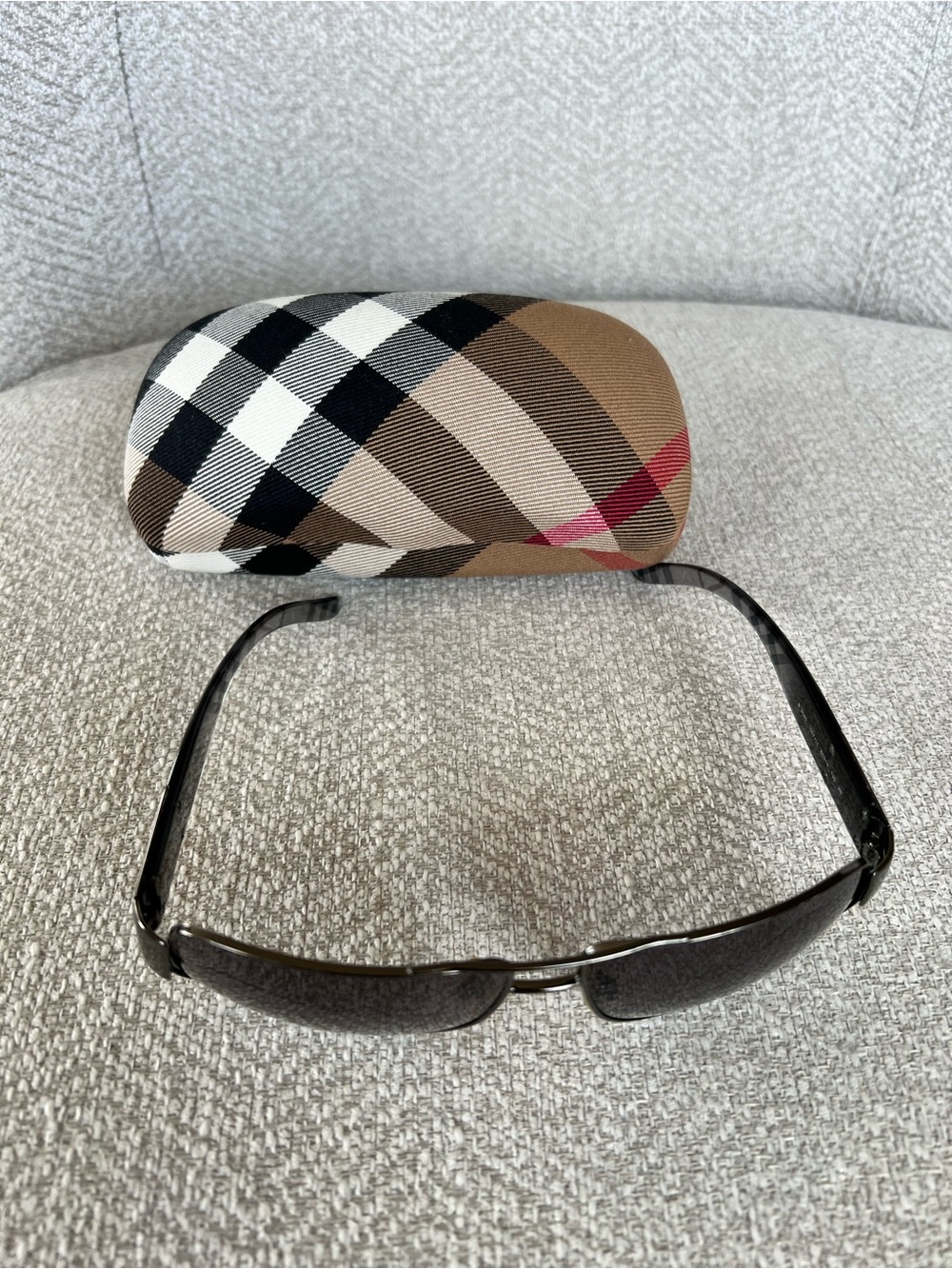 Burberry Men’s Sunglasses — Black and Brown Gradient Lenses - Picture 5 of 6